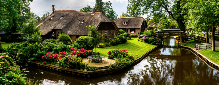 Canal village of Giethoorn, Netherlands 